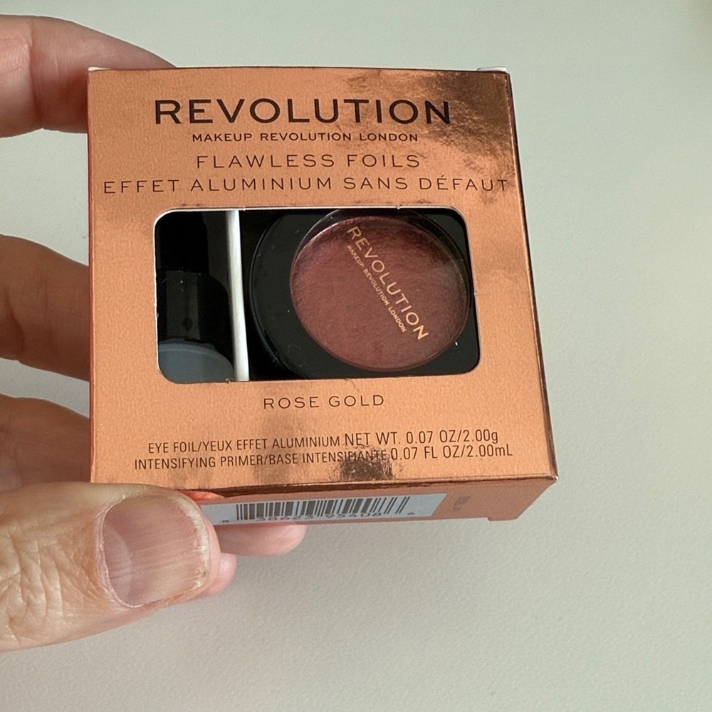 Revolution Flawless Foils Eyeshadow - Radiant Rose‎ Gold